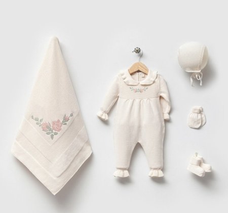 طقم استقبال مطرّز بالورود مميزا جداً