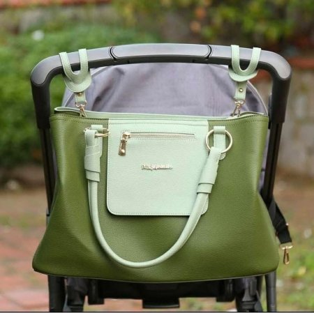 شنطة جلد بتصميم لطيف ومميز